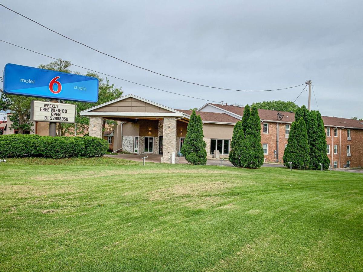 Motel 6 Rockford, Il ภายนอก รูปภาพ